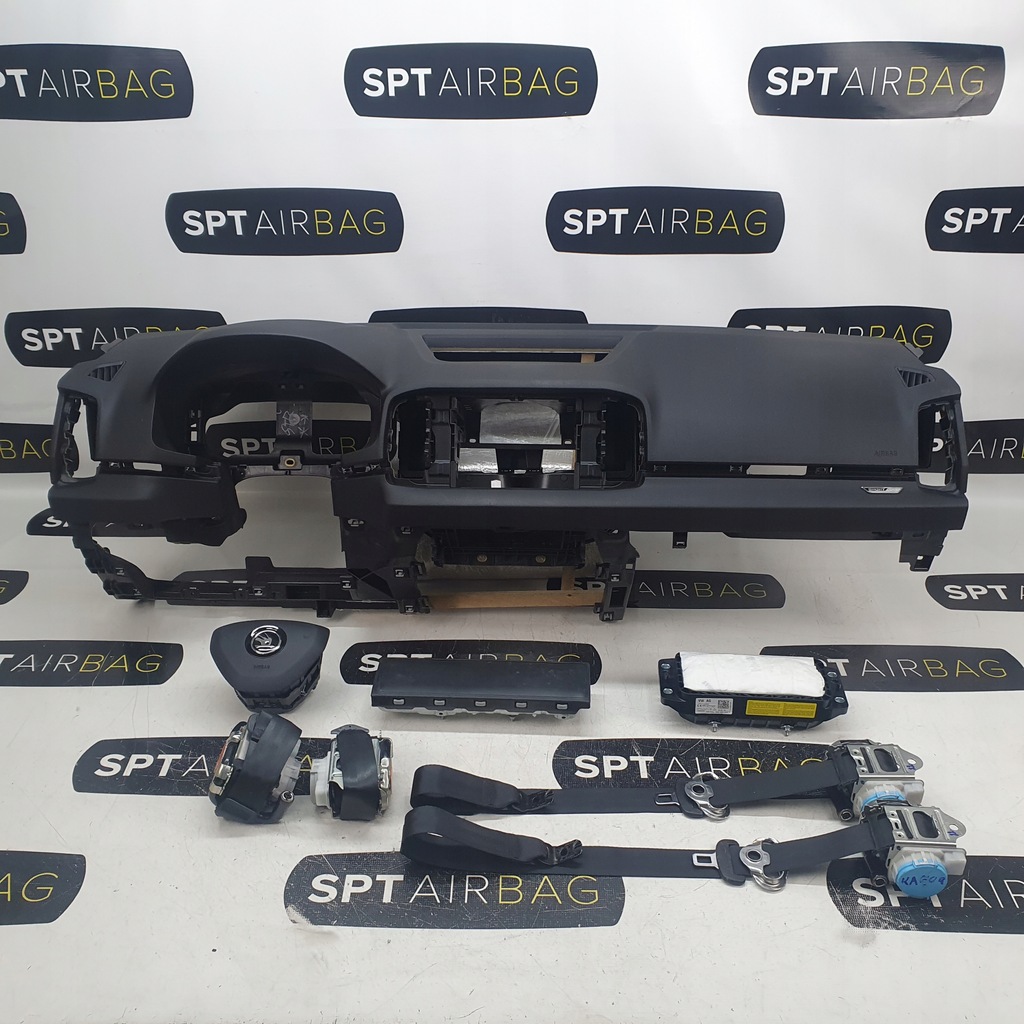 фото №10, Karoq sportline przed liftem панель приладів консоль подушки безпеки ремені подушка безпеки