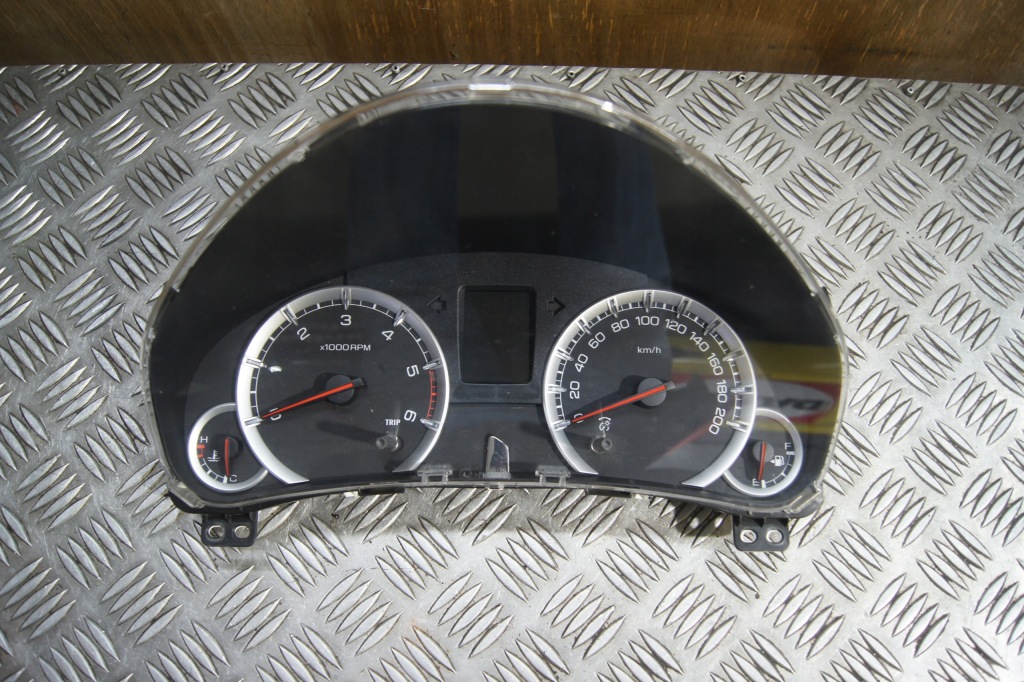 фото №1, Счетчик приборы suzuki swift mk7 31220-68le2