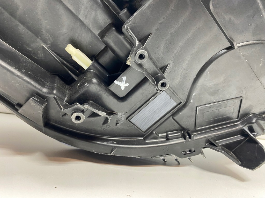 фото №9, Peugeot 208 ii лампа левая левый перед передняя led 9833036380