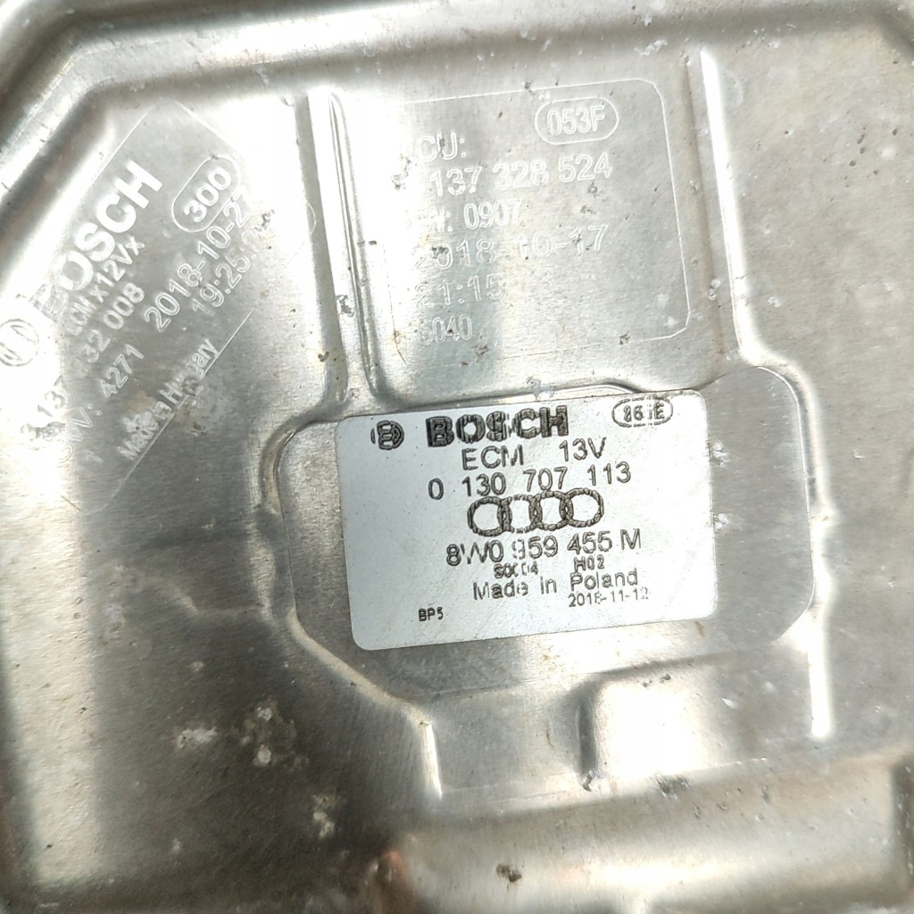 Audi e-tron 2019 накладка вентилятора радиатора Недорого