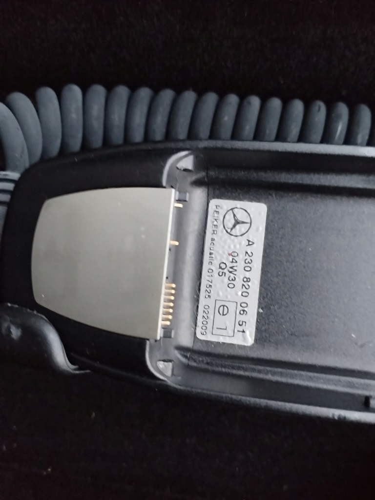 Купити Mercedes r230 sl підлокітник петля бардачок гарний