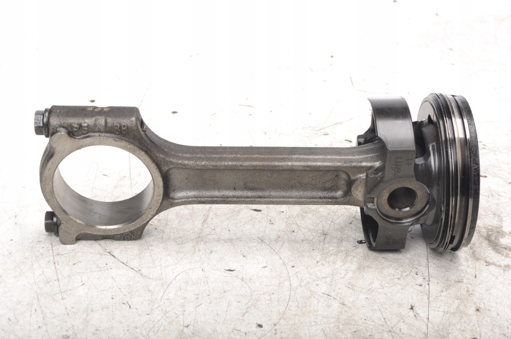 фото №1, Mercedes klasa a w176 1.5 cdi поршень з шатун