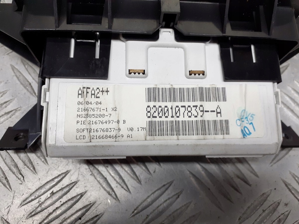 фото №4, Дисплей renault megane ii 8200107839a