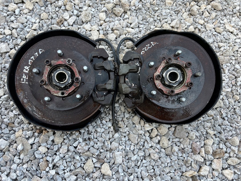 фото №1, Daihatsu feroza поворотный кулак ступица правая перед