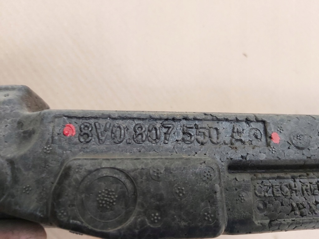 Абсорбер піна бампера перед audi a3 8v0807550a Недорого