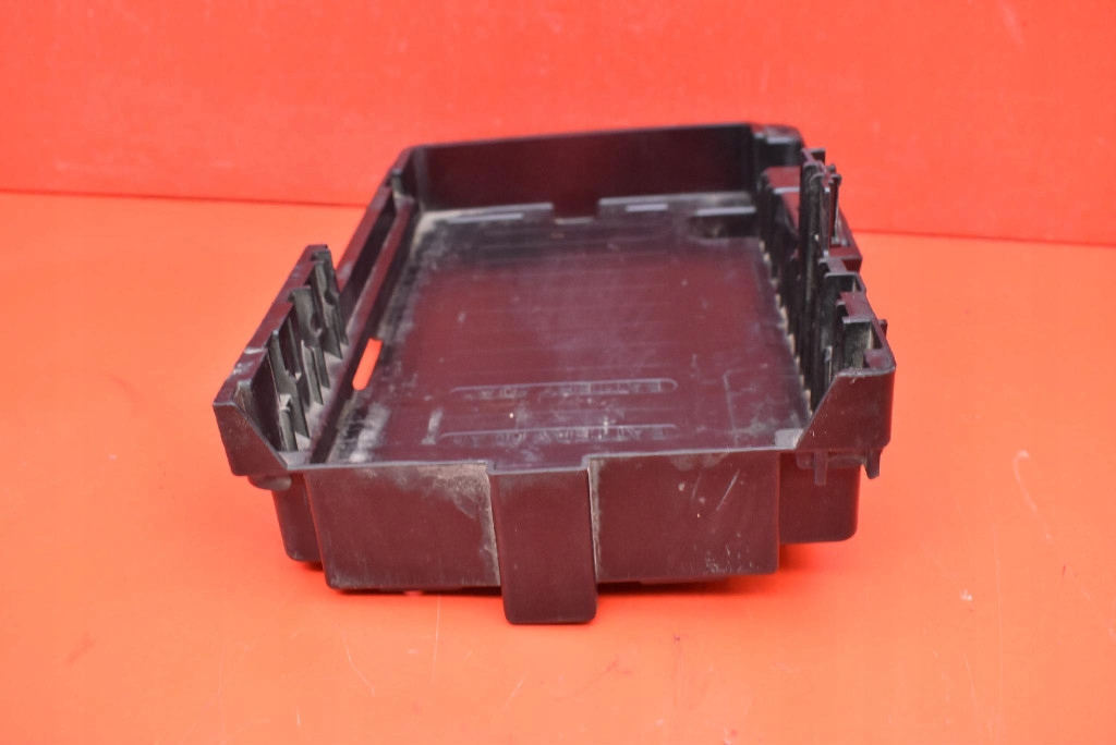 Основание аккумулятор 13312808 opel meriva b 1.4 t 120 km 10-14 Недорого