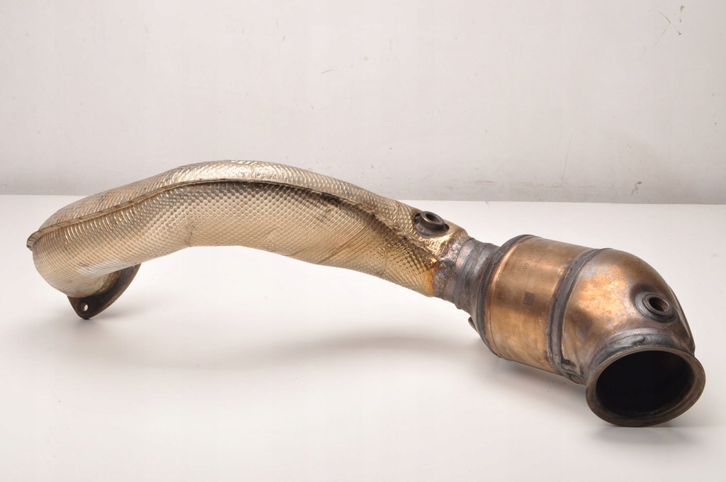 фото №1, Aston martin db11 катализатор a2054904114