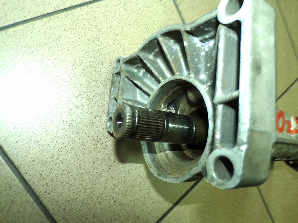 фото №3, Vw t4 2.5tdi 88km корпус приводной вал труба полуось