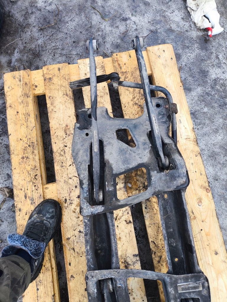 Jeep renegade подрамник балка подрамник подрамник задний  jeep renegade ? с Разборки