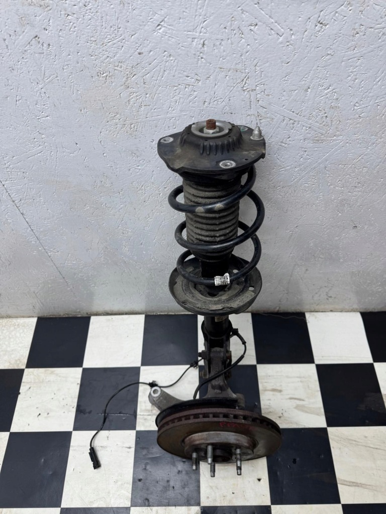 Поворотний кулак амортизаторна стійка правий перед opel astra k 2015-2019 39039564 1.4 t в Україні