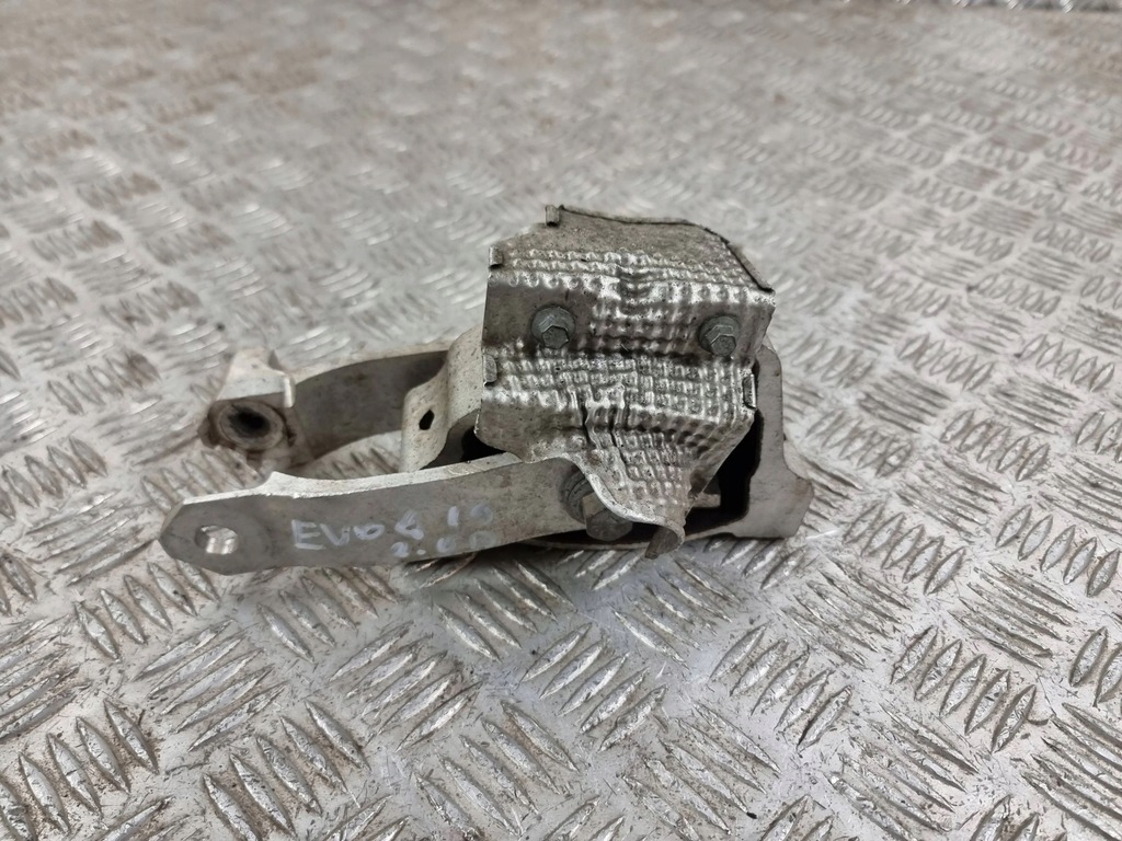 фото №1, Land rover evoque ii 2019 кронштейн / кронштейн двигателя