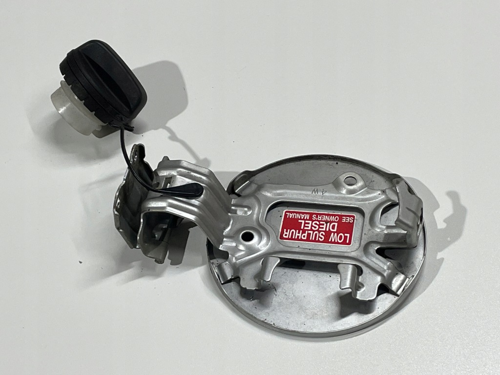 фото №3, Toyota verso 09- кришка заливної пального