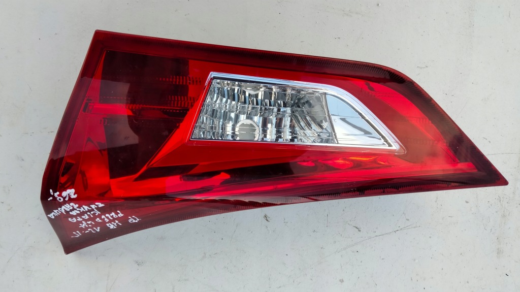 фото №1, Лампа правый задняя w крышка toyota auris ii 2 e18 2012-2018 hb