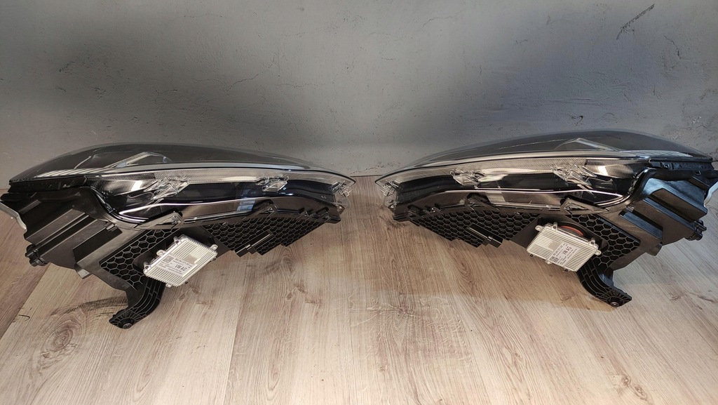 фото №14, Vw caddy iv лампа передня перед led 2k9