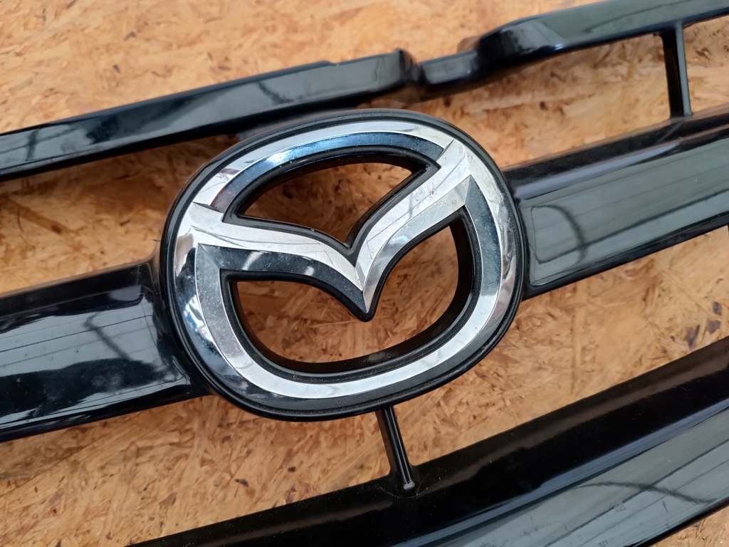 фото №7, Решітка радіатора решітка радіатора бампера перед 5t24-8150-baw mazda tribute 2004