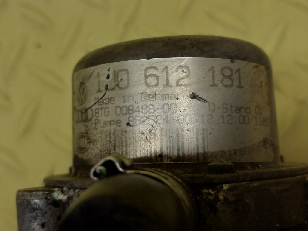 фото №8, Vw bora 2.3 v5 насос вакуум 1j0919433