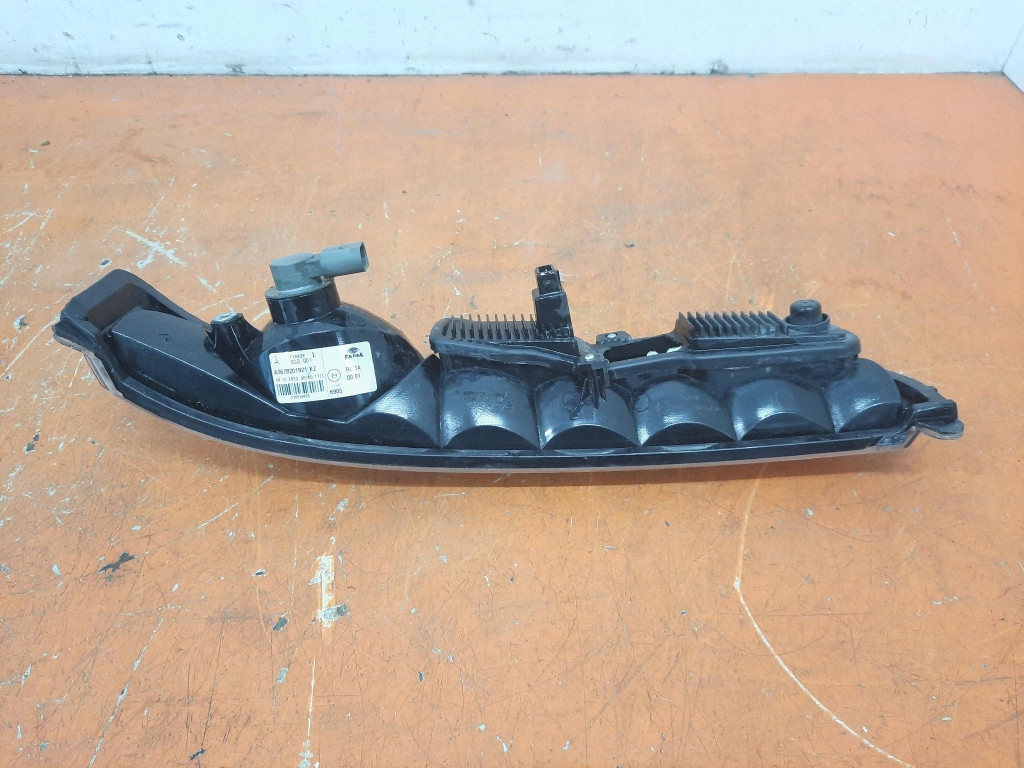 Купити Mercedes atego iii 13- поворотник перед лівий передній a9678201921