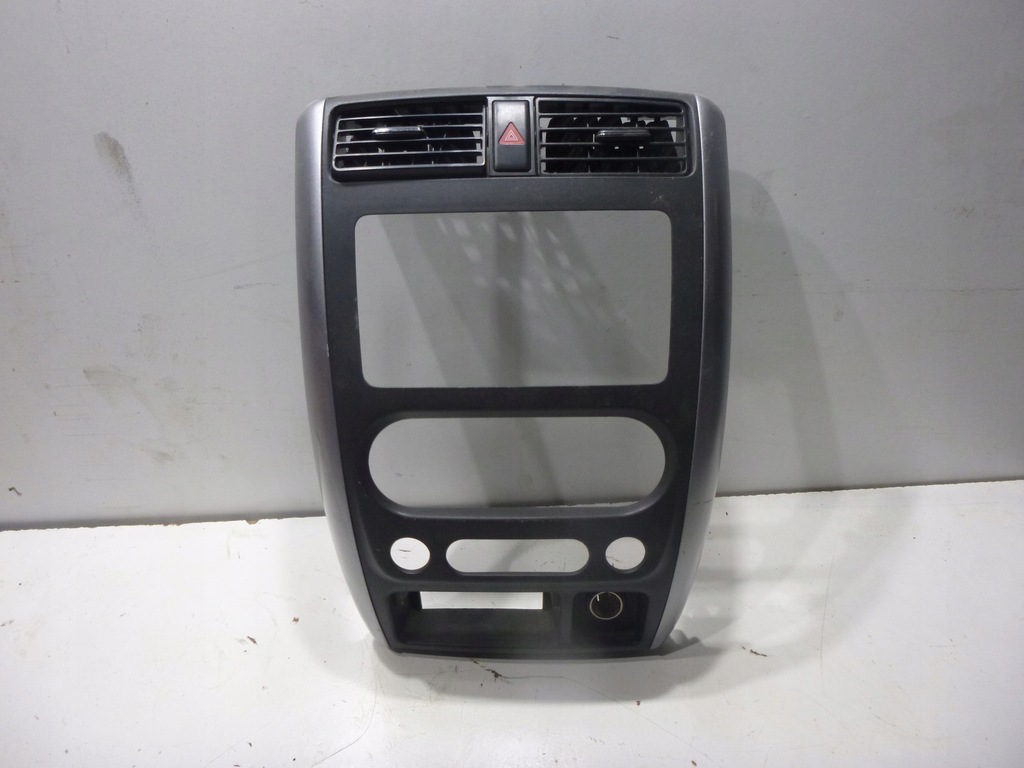 фото №5, Suzuki jimny lift 05-13 рамка радіо панель середній