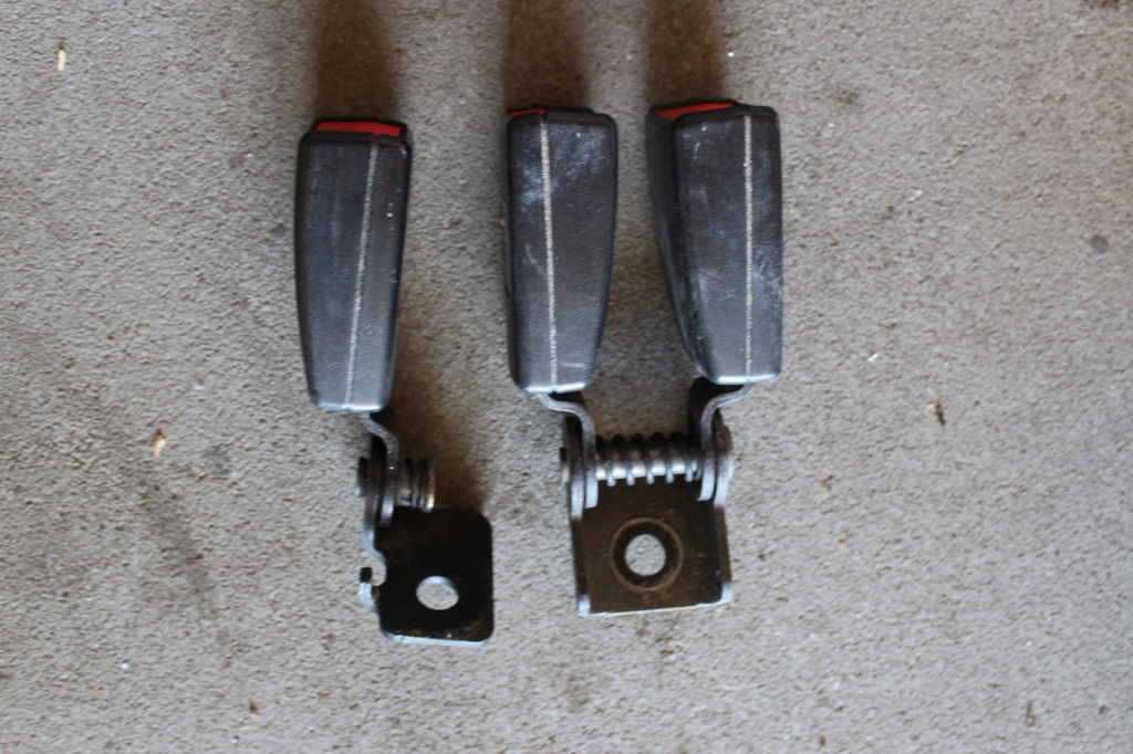 фото №1, Opel astra j iv заскочки замки ременів задня задніх