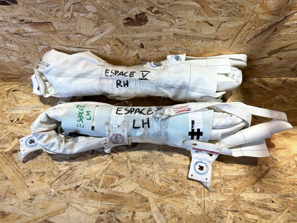 фото №1, Шторка безопасности левая правая renault espace v