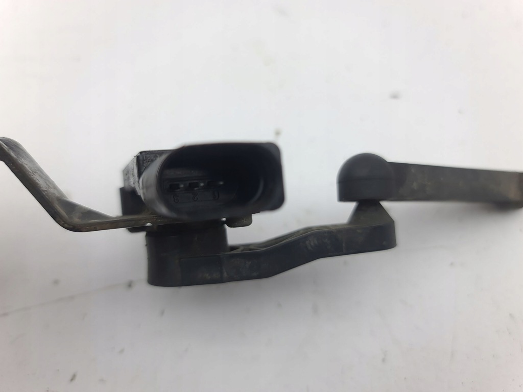 фото №5, Volkswagen id.3 2021 ліва сторона датчик вирівнювання світла osi задній