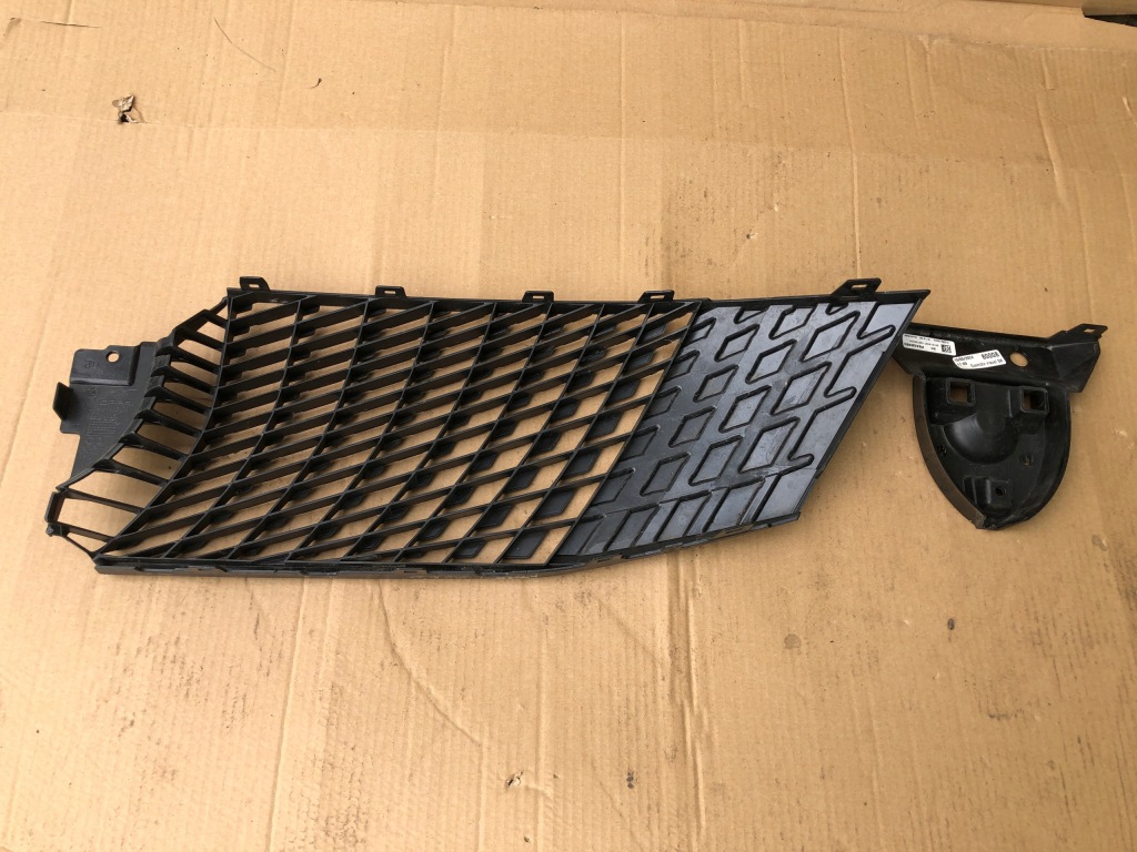 фото №3, Решітка радіатора peugeot 3008 3 перед