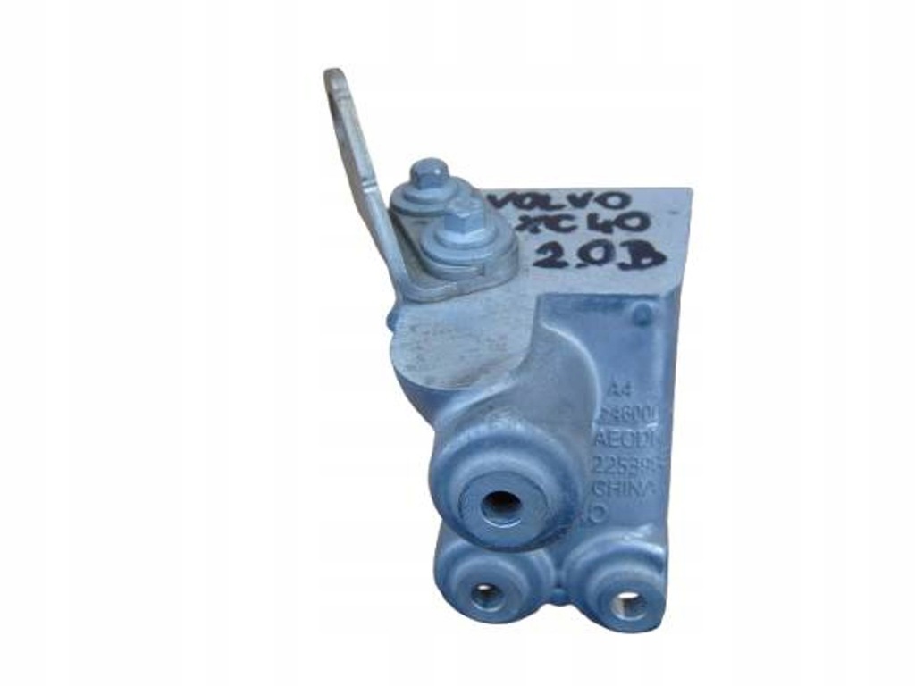 фото №1, Volvo xc40 lift 2.0b кронштейн кронштейн 32253993