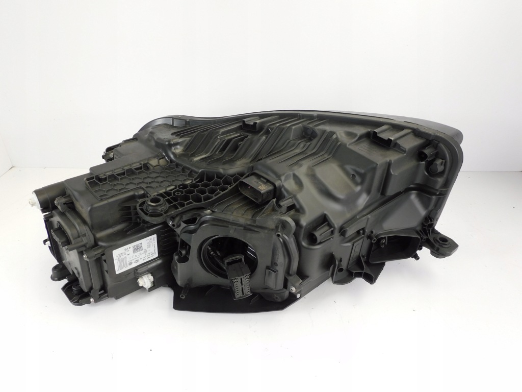 Купить Лампа перед правая vw touareg 761 3 3 full led 18-23 761941114 cała хром
