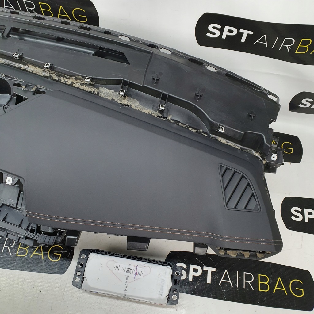 фото №4, Cupra formentor приборная панель консоль подушки безопасности подушка безопасности