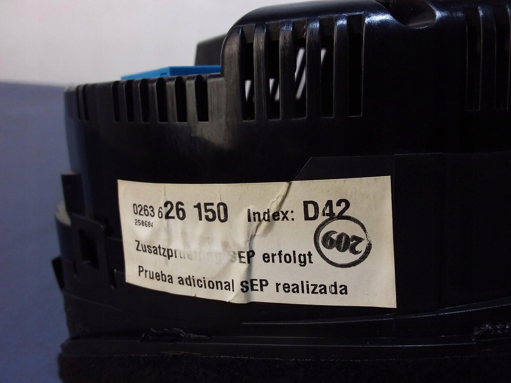 фото №12, Audi a4 b6 2.0 счетчик приборы цветной fis