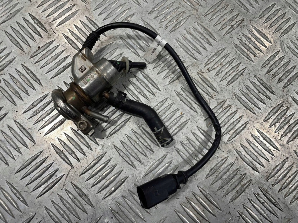 Купити Інжектор adblue porsche cayenne 2 7p5 7p5131113d