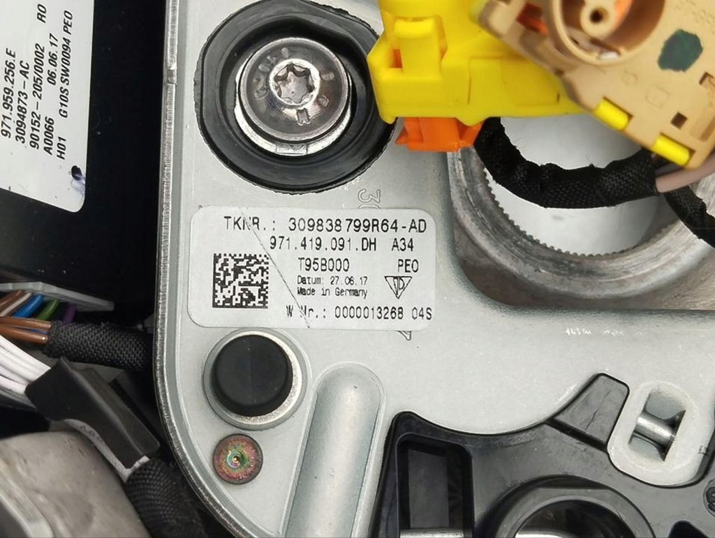 фото №12, Porsche panamera 971 2018 руль