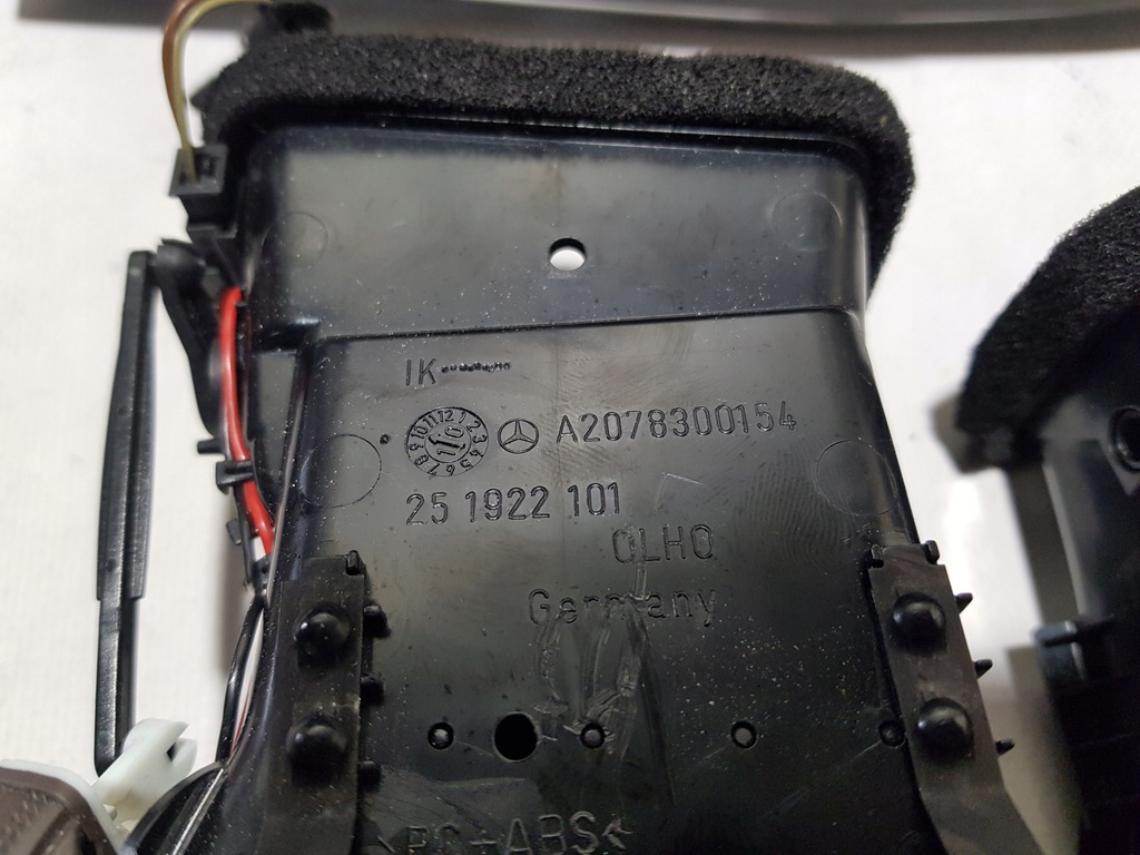 фото №7, Mercedes w207 комплект решітка ґрати обдув права ліва середня