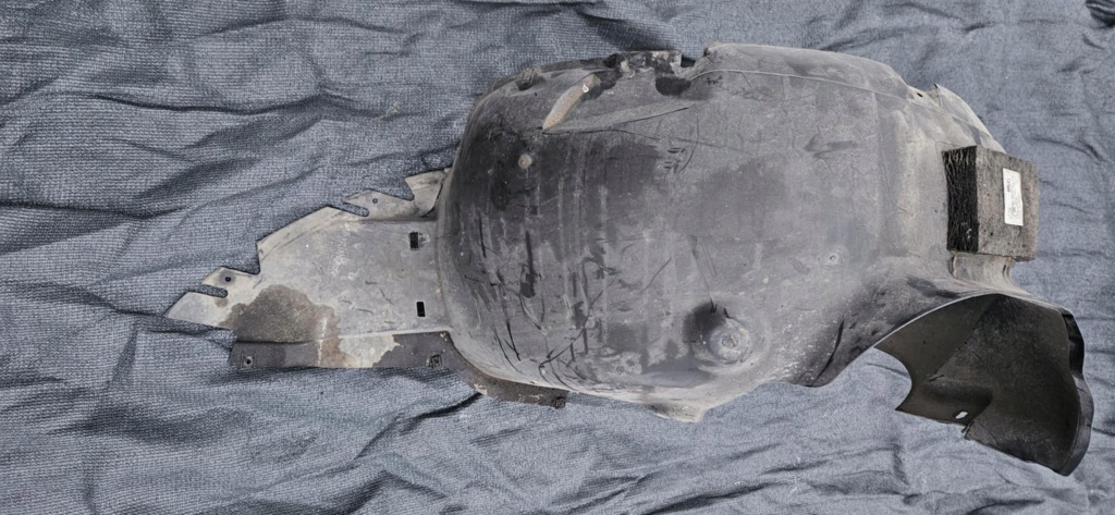 фото №1, Vw polo v подкрылок правое перед 6r0809958s оригинал 91