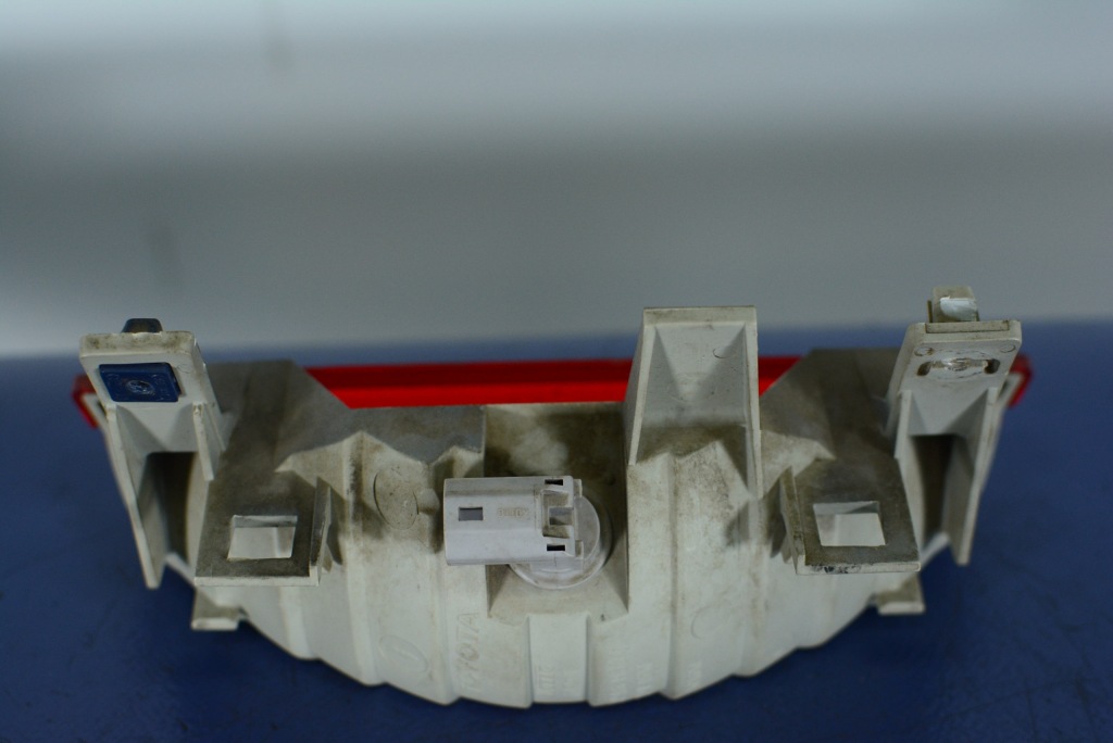 фото №3, Toyota yaris verso свет стоп-сигнал крышки задняя