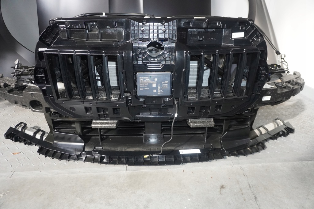 фото №11, Капот лампи бампер bmw i7 g70 m-pakiet c64 2253km