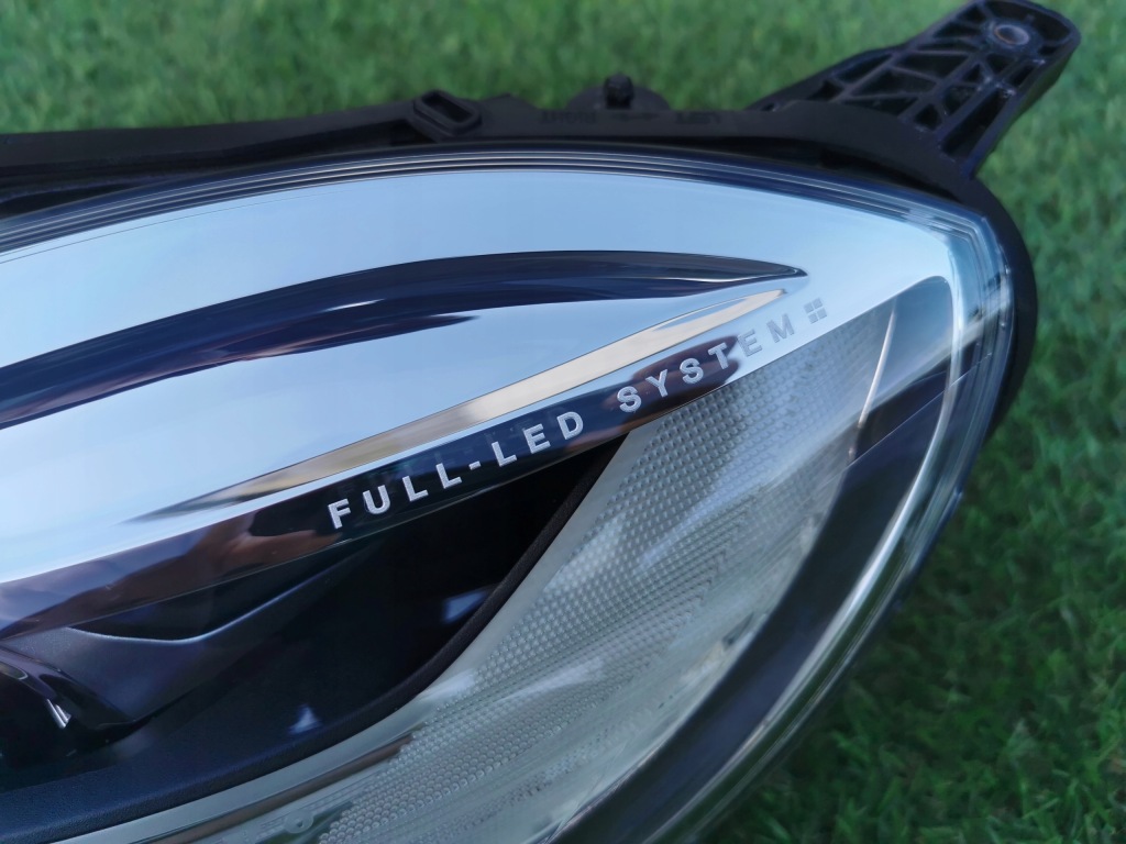 Volvo v40 рестайлінг  full led фара ліва перед cała! в Україні