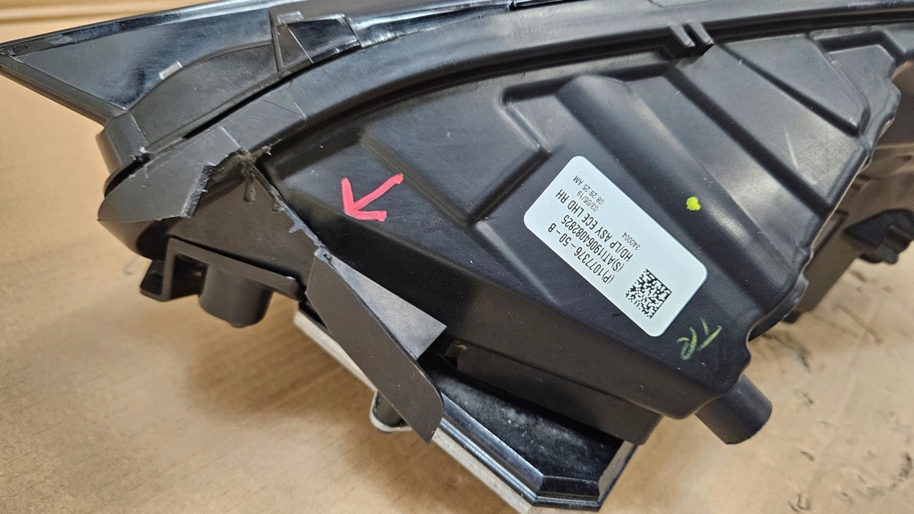 фото №7, Лампа перед правая tesla model 3 1077376-50-b