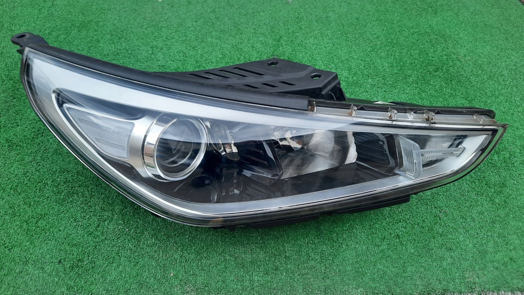 фото №1, Hyundai i30 3 iii линза с dośw. лампа передняя