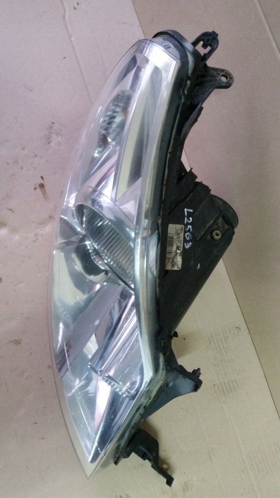 Scudo jumpy expert 06-16 rok правая лампа перед Оригинал