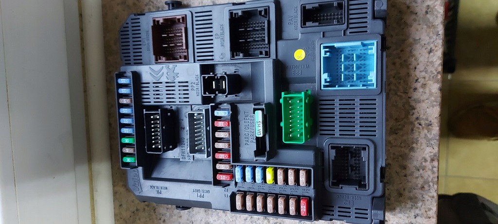 фото №5, Peugeot 208 1.4 hdi бортовой компьютер bsi набор стартовый