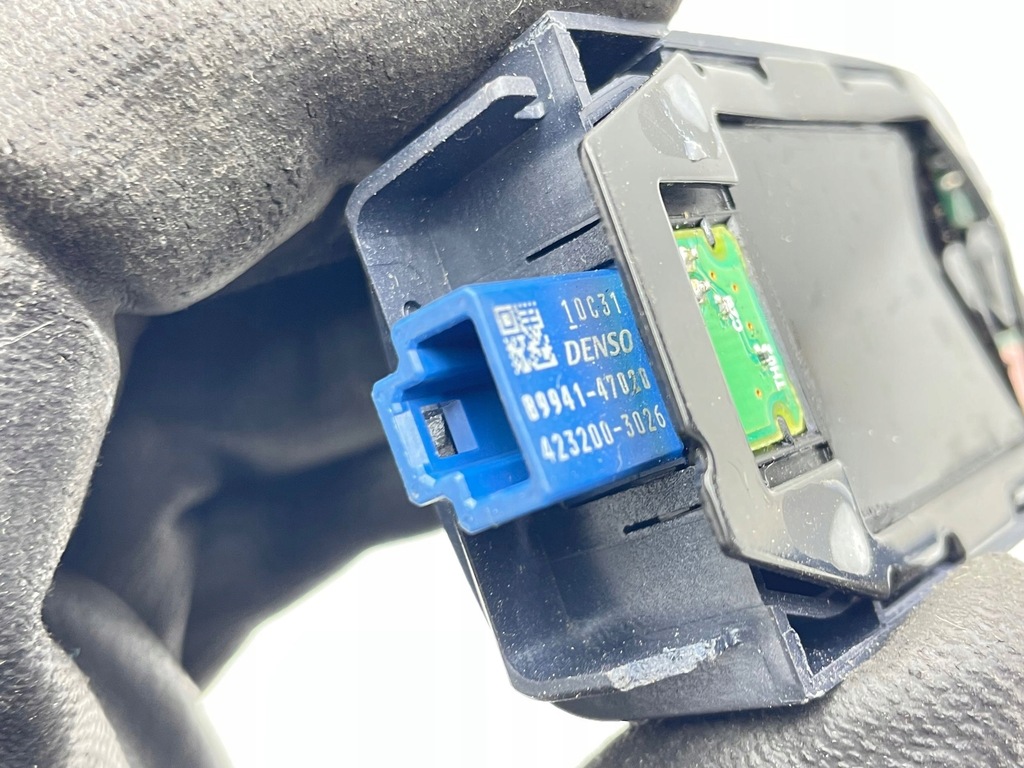 фото №6, Toyota prius prime 2016 датчик дождя