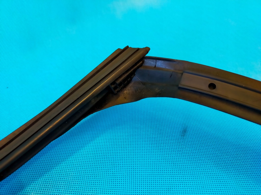 фото №13, Skoda superb 3 iii fl 2.0 fsi 20r прокладка дверь стекло левый задняя 3v9839431