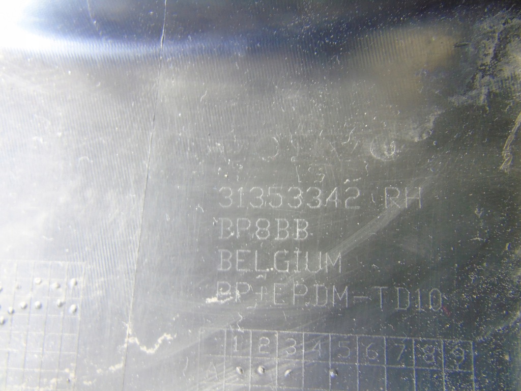 фото №8, Решётка бампера правая volvo v40 ii cross country