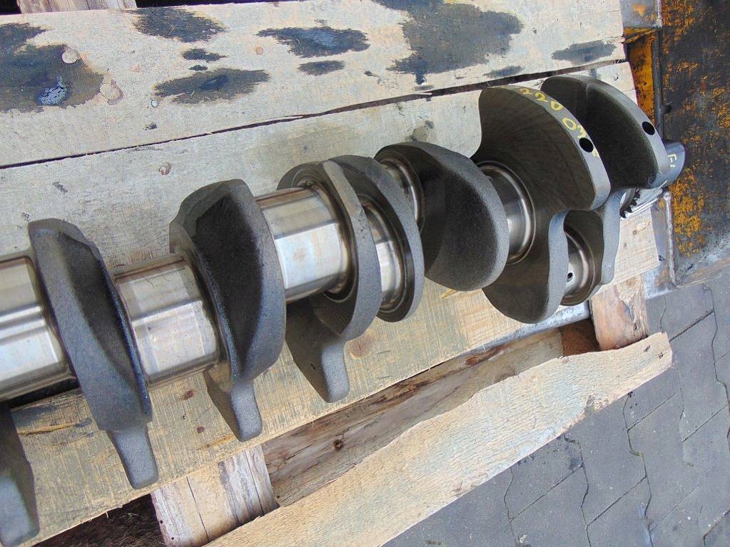 Купити Volvo fl6 220 03r wał колінчастий