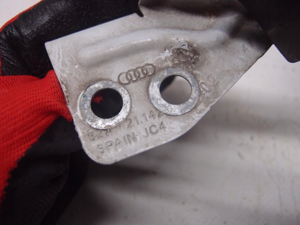 фото №7, Кронштейн крила правий перед audi a1 ii 82a821142