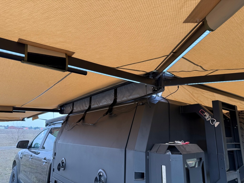 Шторка foxwing hd270 zadaszenie до намет даховий Недорого