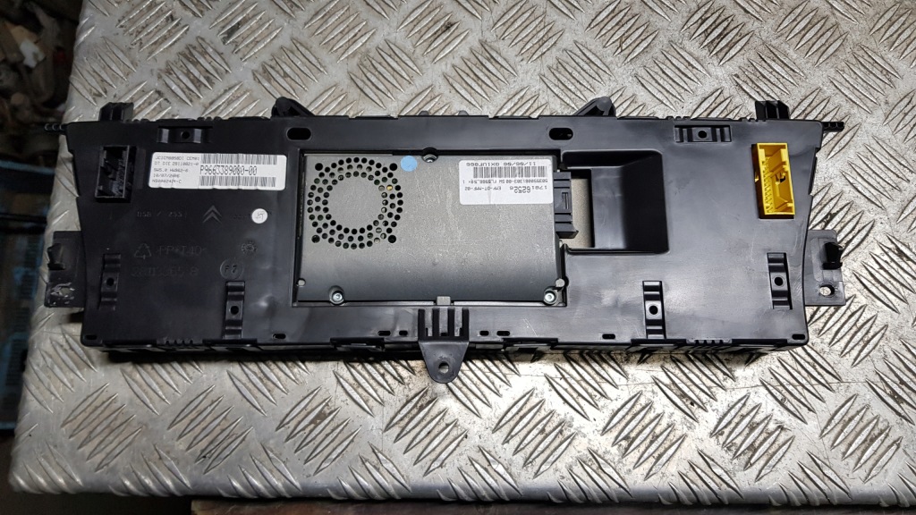 фото №11, Citroen c4 i picasso 2.0 hdi счетчик приборная панель 9663389080