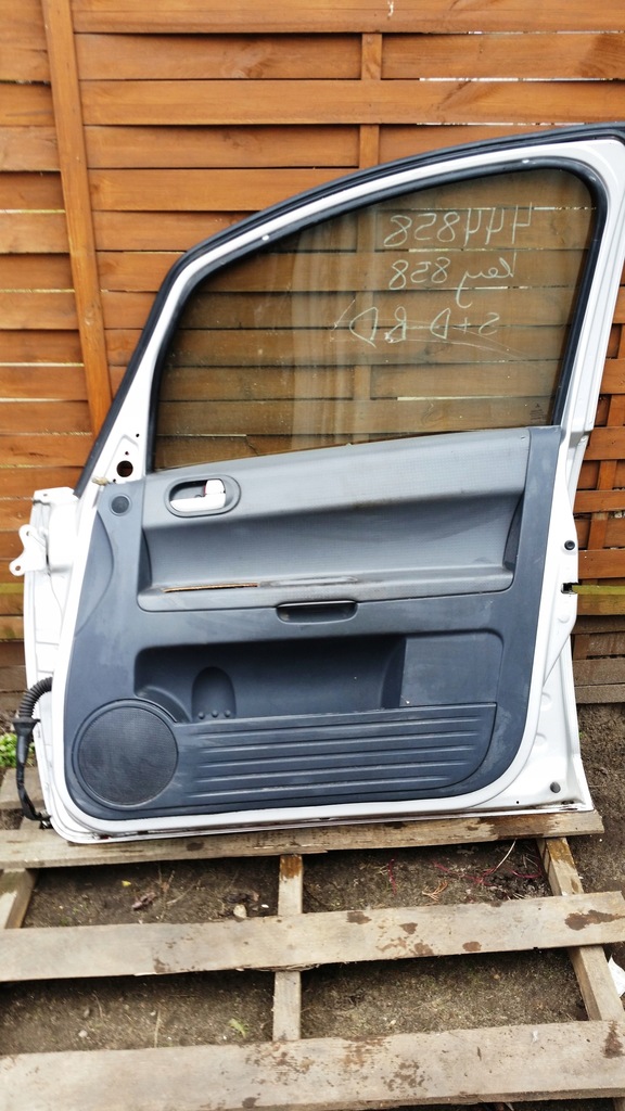 фото №4, Дверь передние правое mitsubishi colt 04- a50