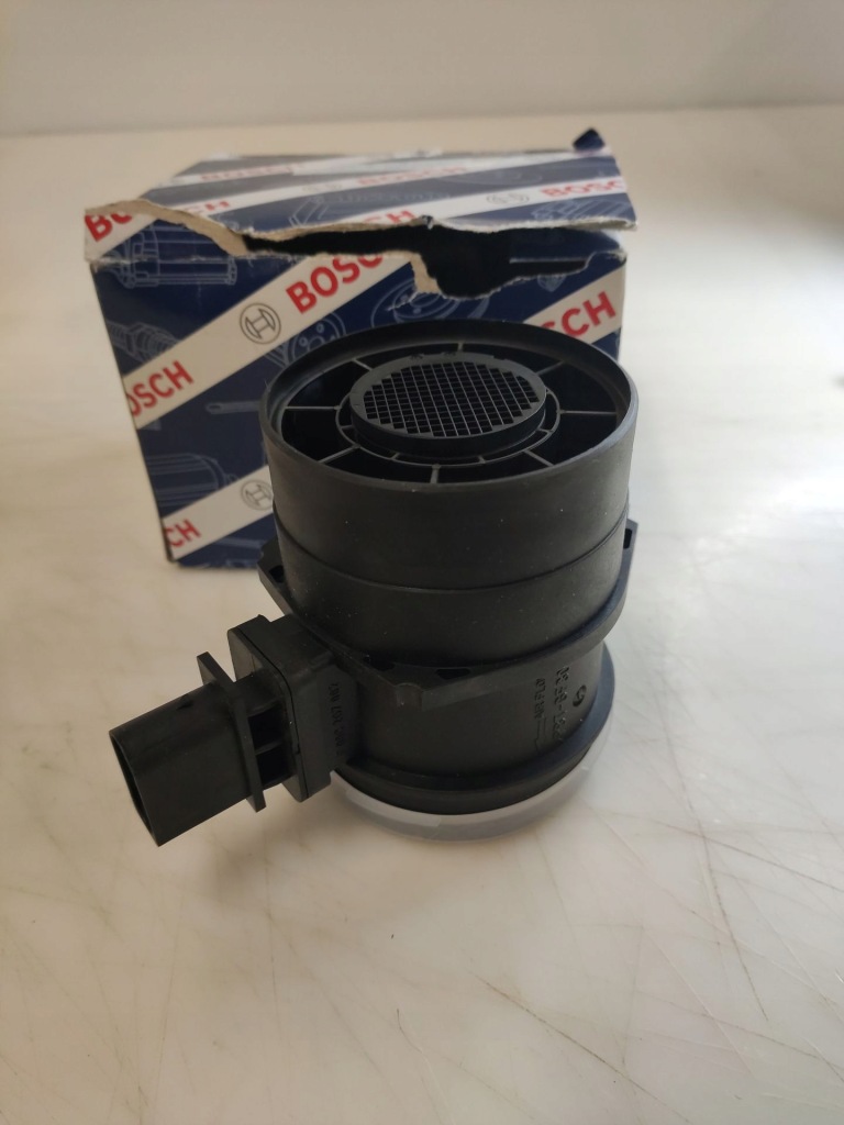 Расходомер воздуха bmw 1 e81 2.0d 03- в Украине